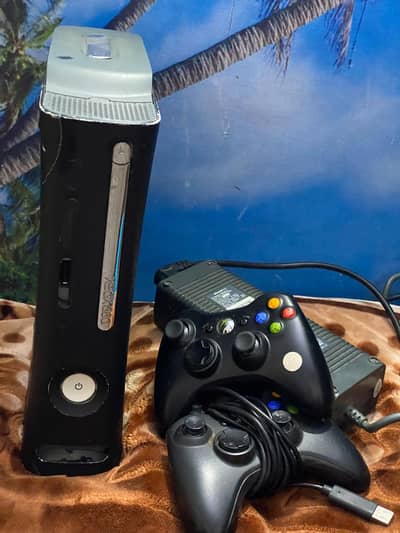 X box 360 (300 GB)