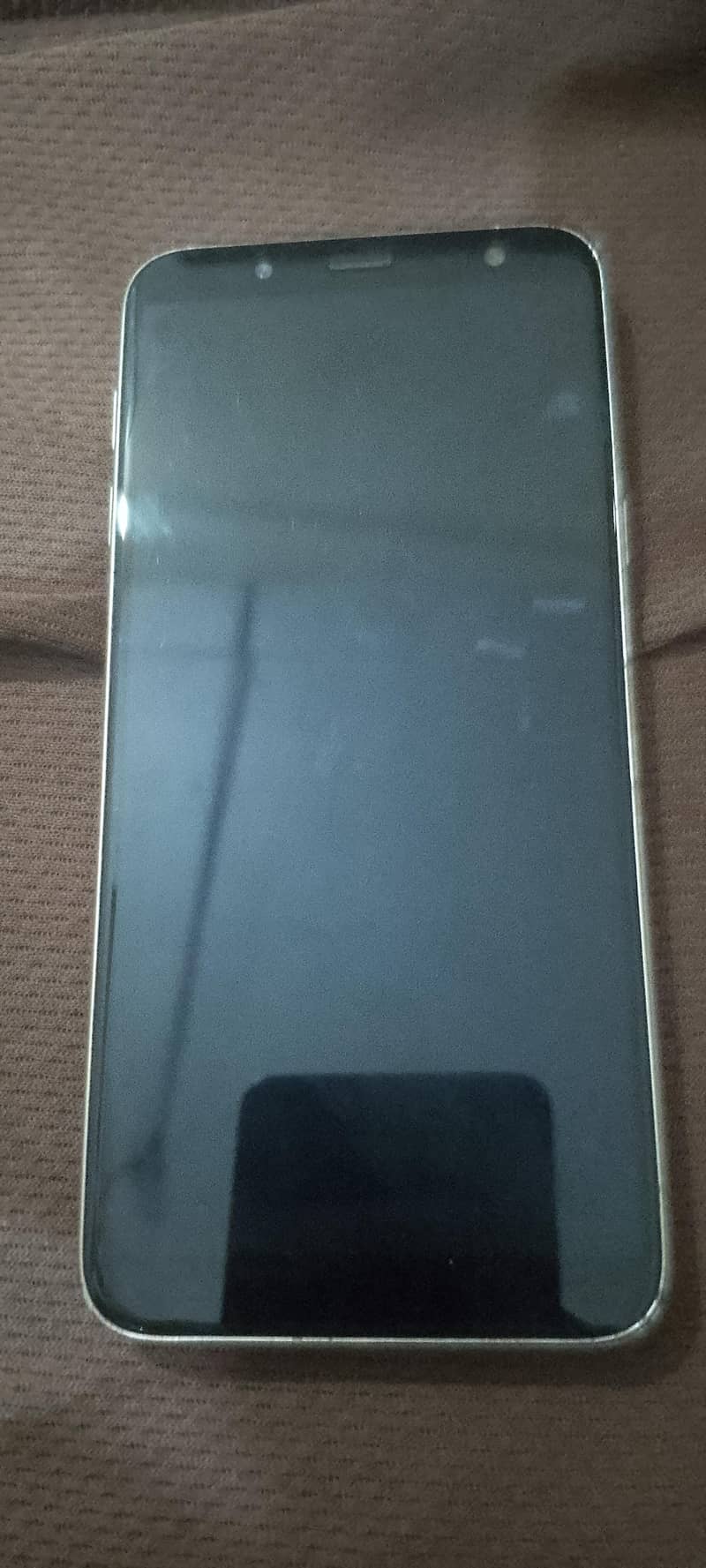 Samsung Mobile J6 1