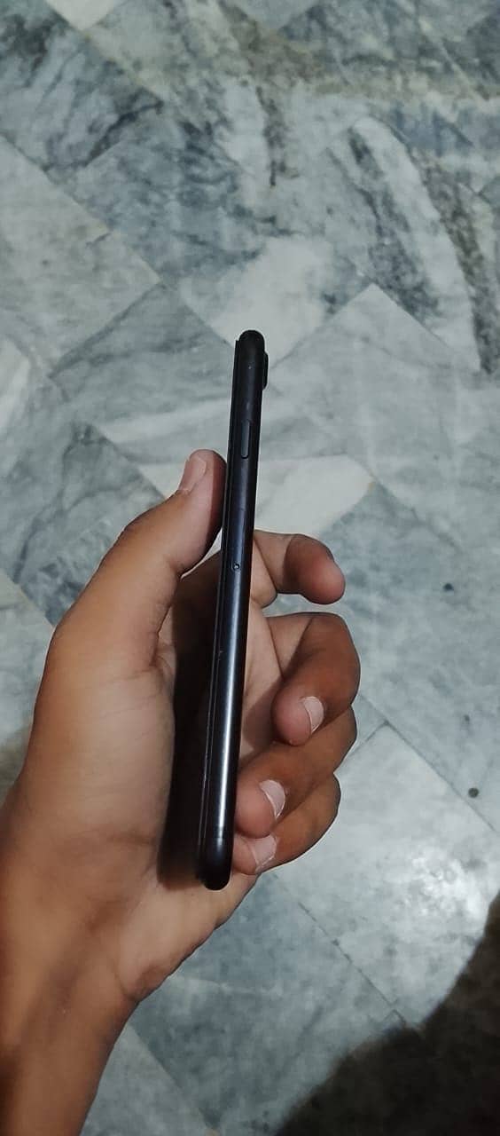 Apple iPhone 7 6
