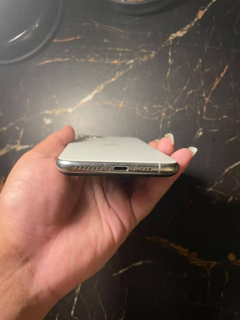 Apple iPhone 11 2