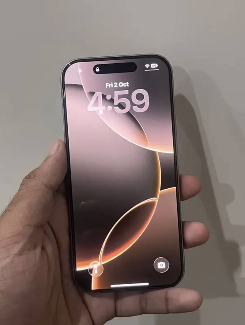 Apple iPhone 16 Pro 1