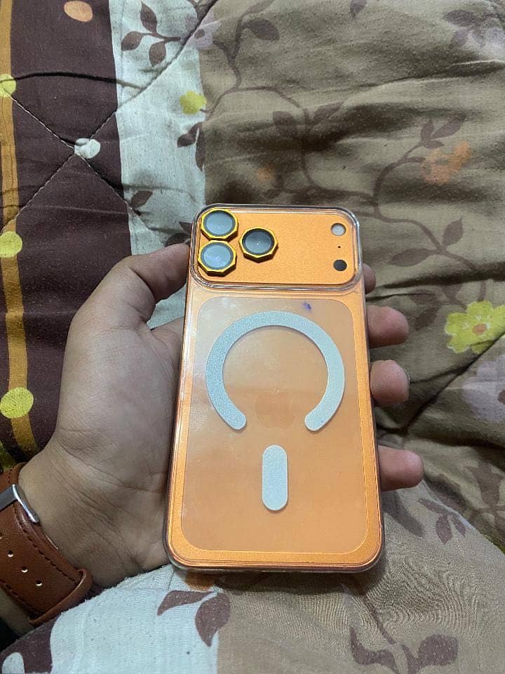 Apple iPhone XS Max 4