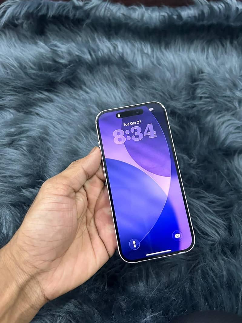 Apple iPhone 15 2