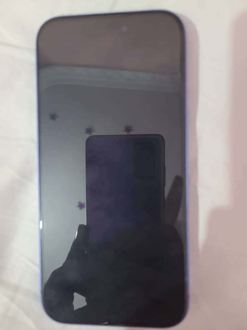 Apple iPhone 16 4