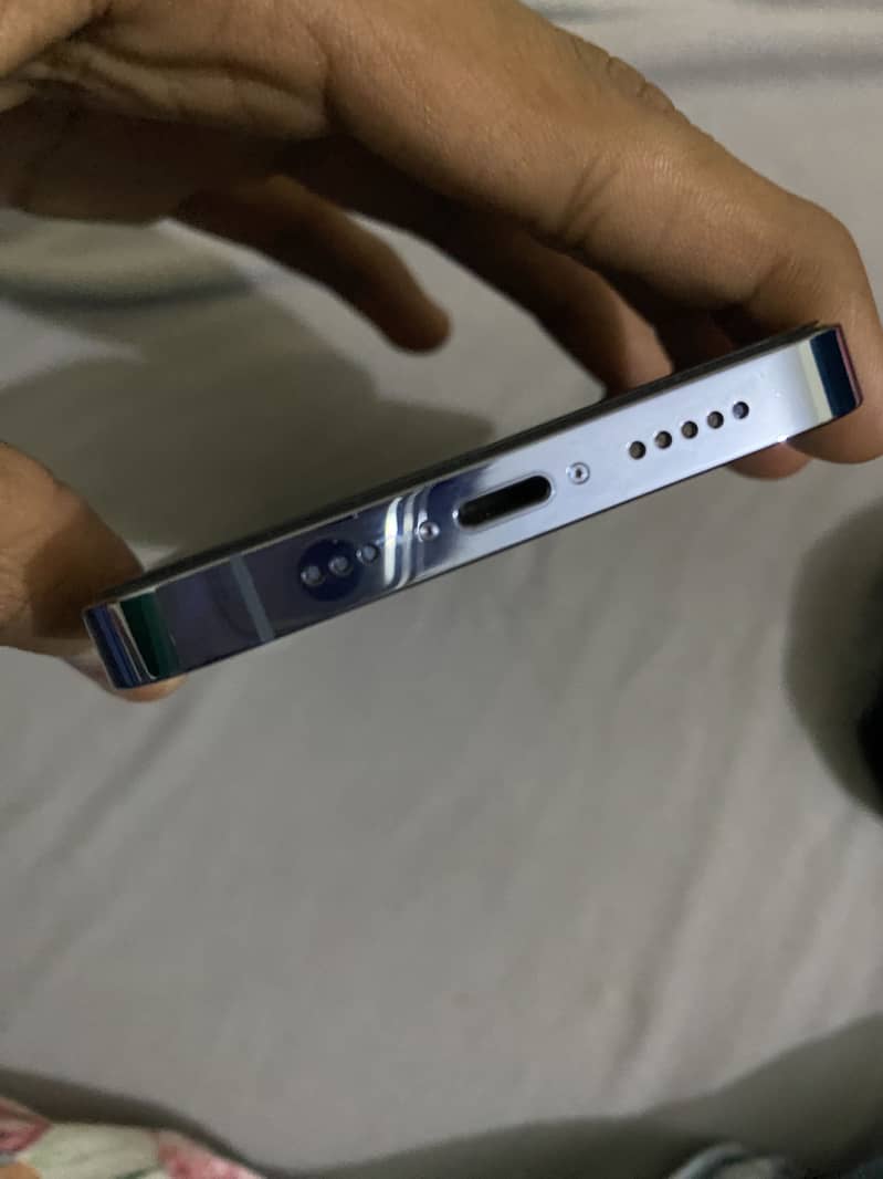 Apple iPhone 13 Pro 1