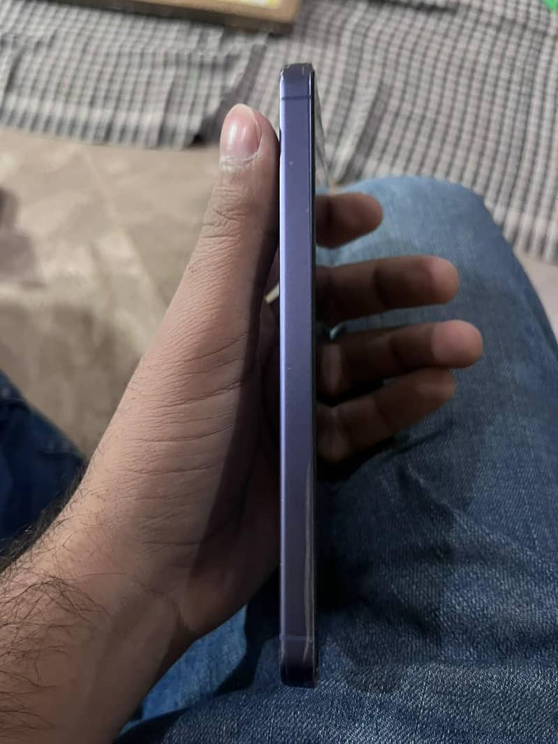 Samsung S24 3