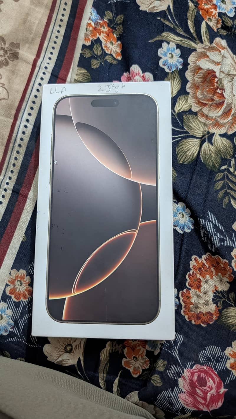 Apple iPhone 16 Pro Max 1