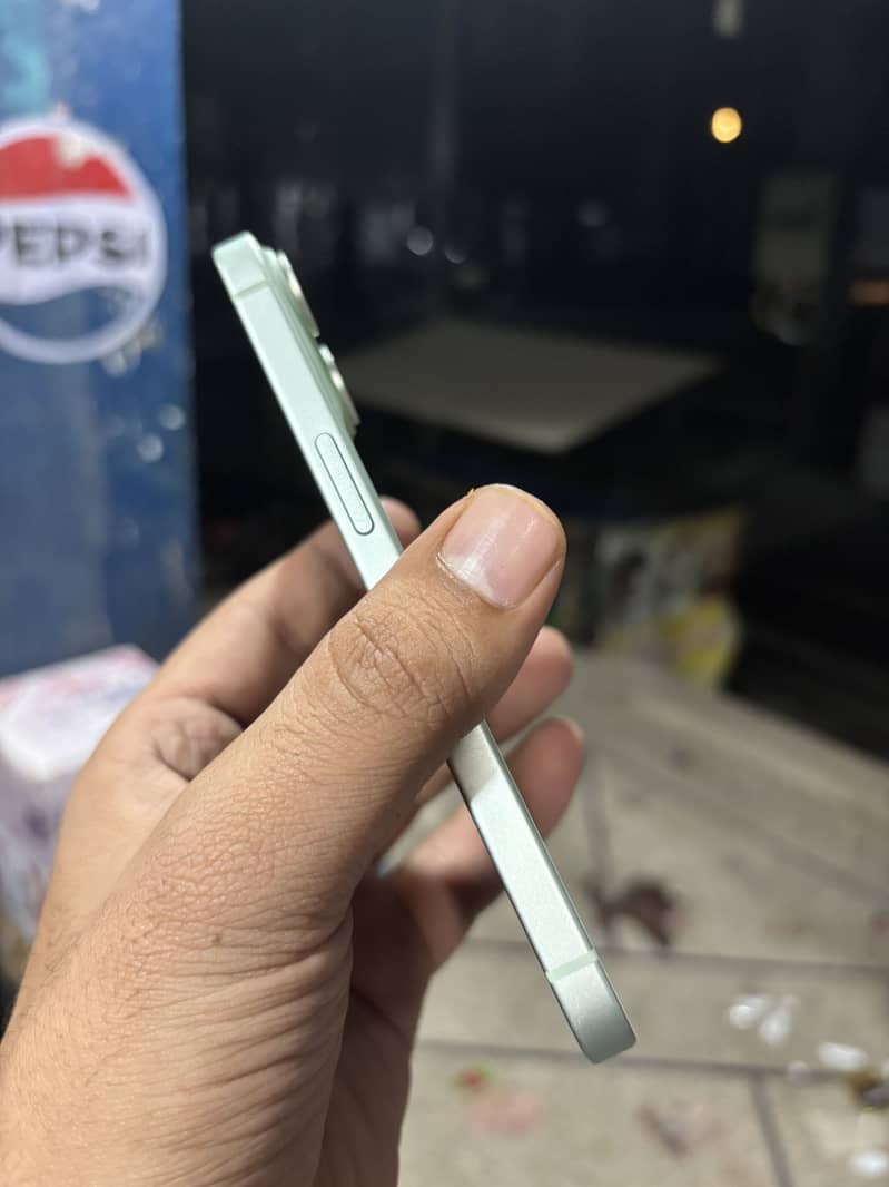 Apple iPhone 15 0