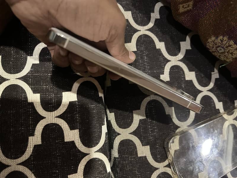 Google Pixel 10 Pro XL 2