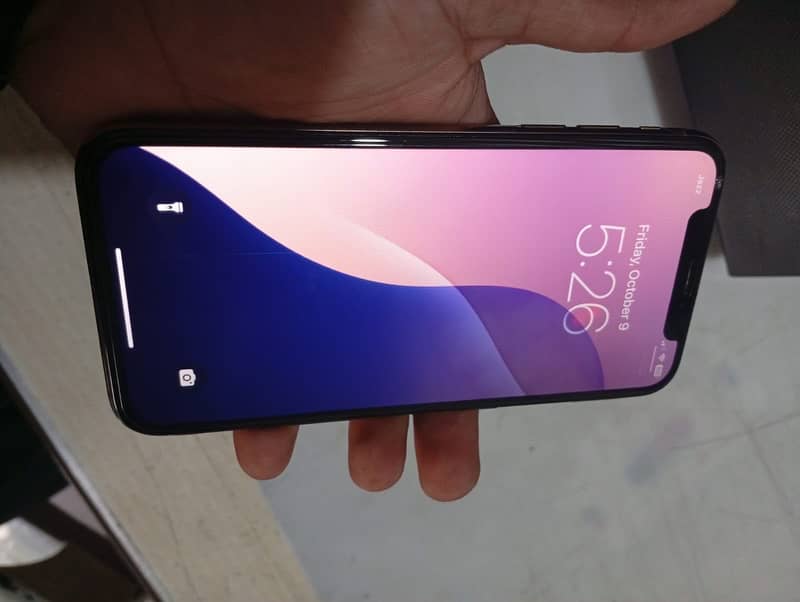 Apple iPhone XS 3