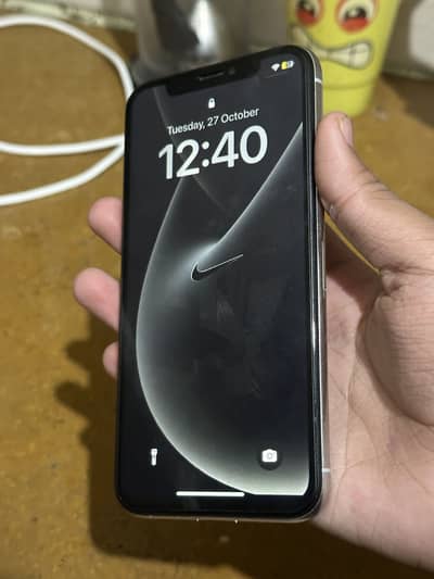 iPhone XS