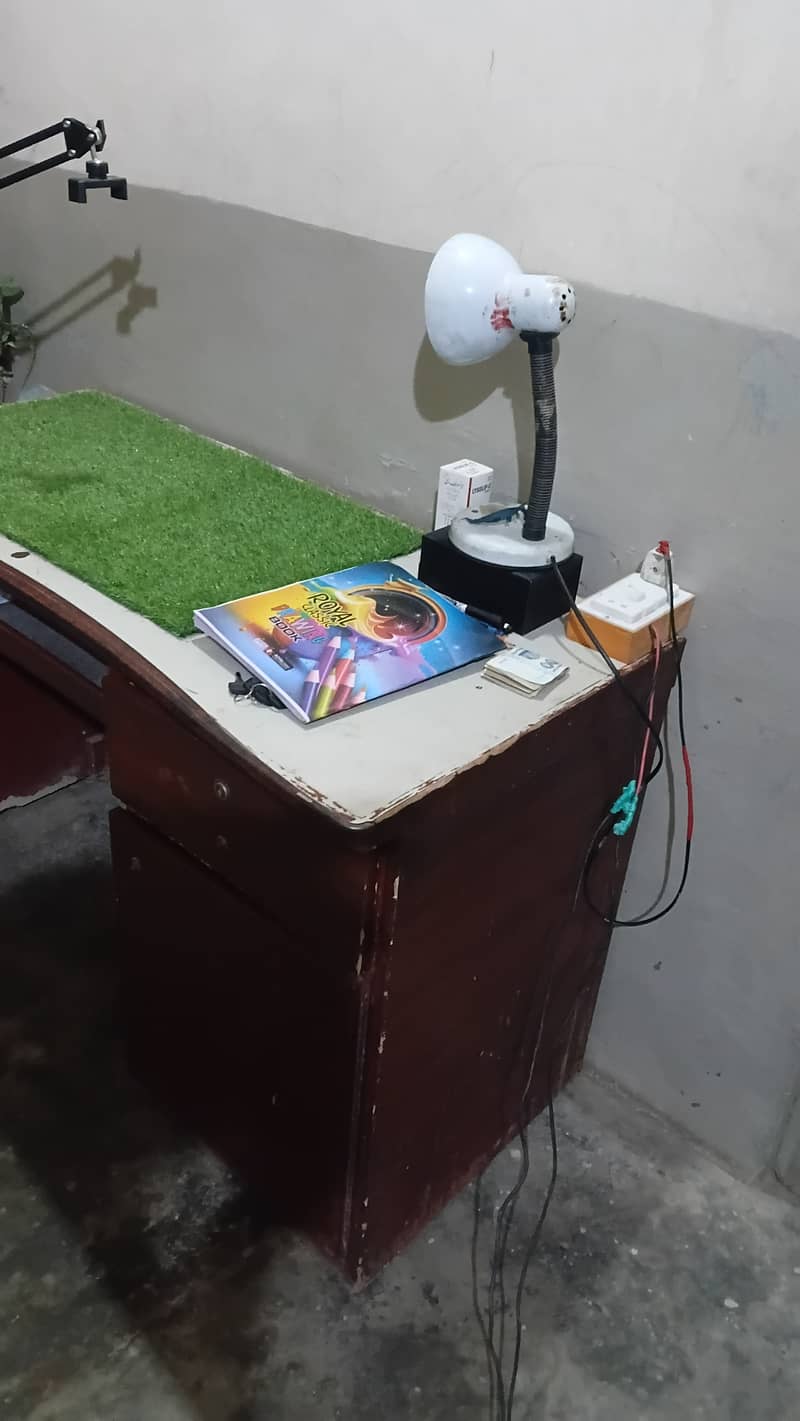 Office and computer table 1