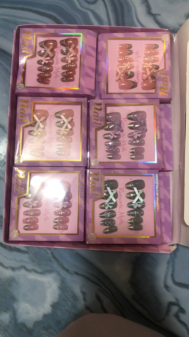 NAILS 1