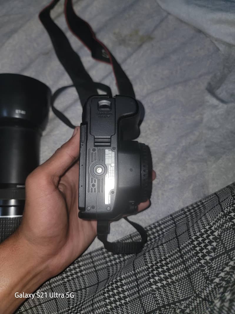 Canon EOS 200D 4