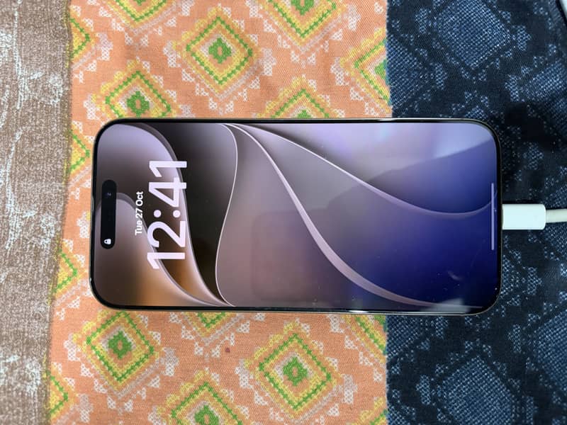 Apple iPhone 16 Pro Max 3
