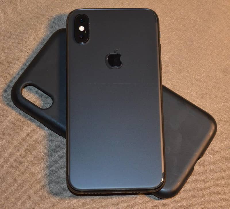 Apple iPhone XS 1