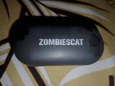 ZOMBIESCAT Wireless Bluetooth Earbuds – Stylish Charging Case