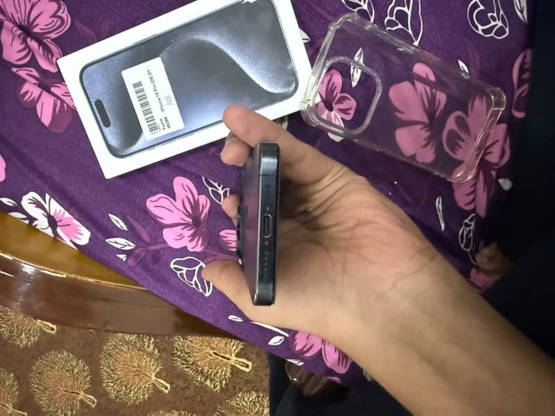 Apple iPhone 15 Pro 1