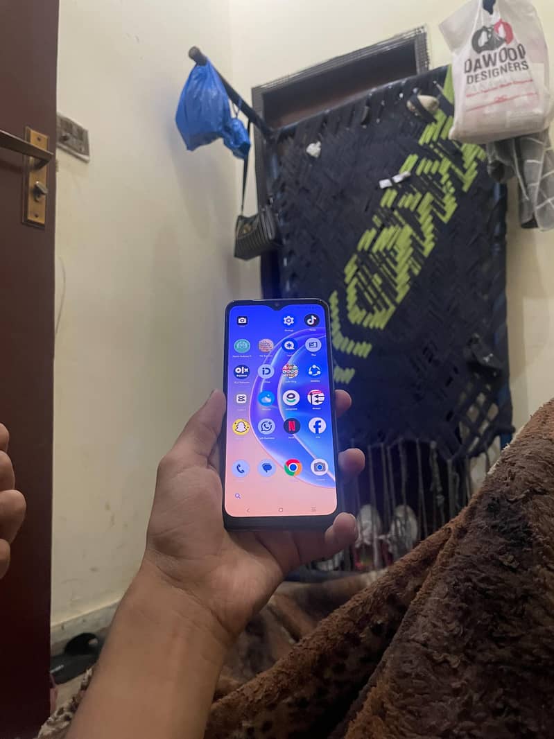 Vivo V21e mobile 6