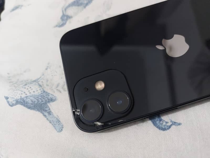 Apple iPhone 12 mini 3