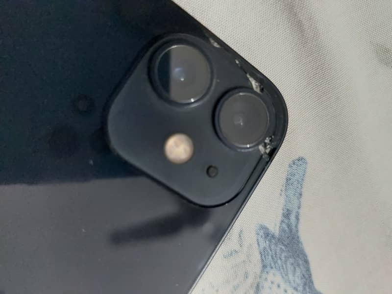 Apple iPhone 12 mini 4