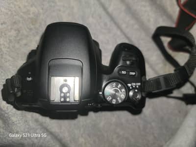 Canon EOS 200D