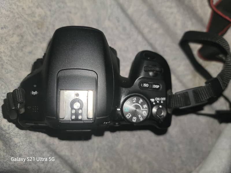 Canon EOS 200D 0