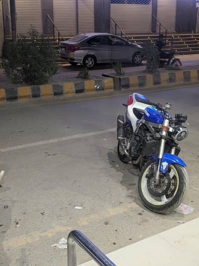 Suzuki GSXR 400
