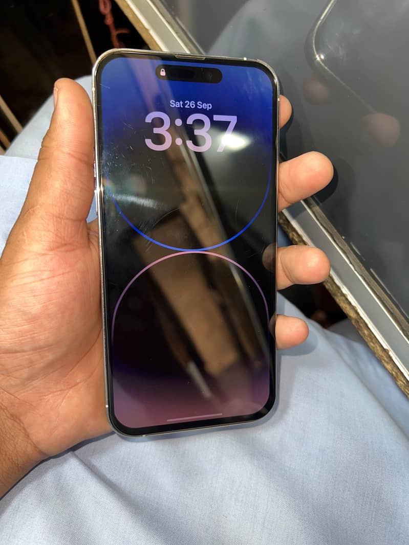 Apple iPhone 14 Pro Max 4
