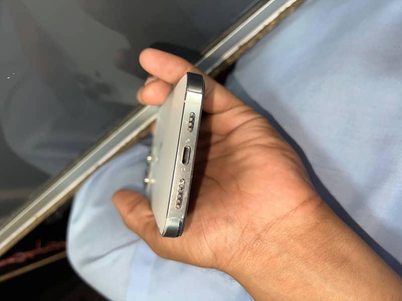 Apple iPhone 14 Pro Max 9