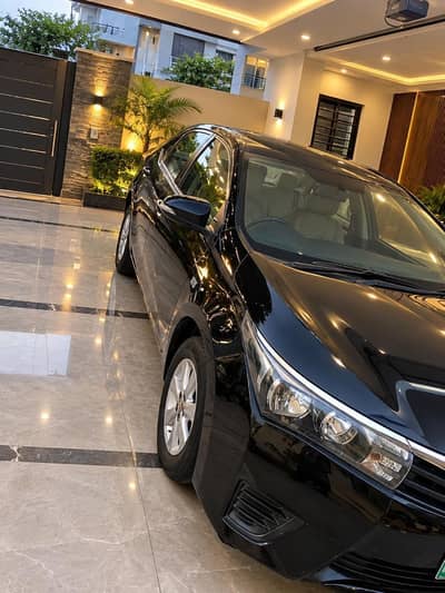 Toyota Corolla Altis1.6 Model 2015