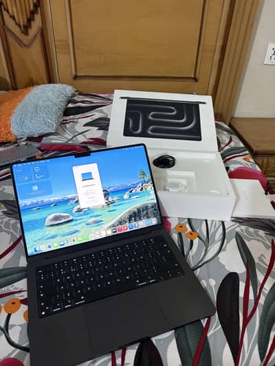 Macbook Pro M3 14inch 18/512