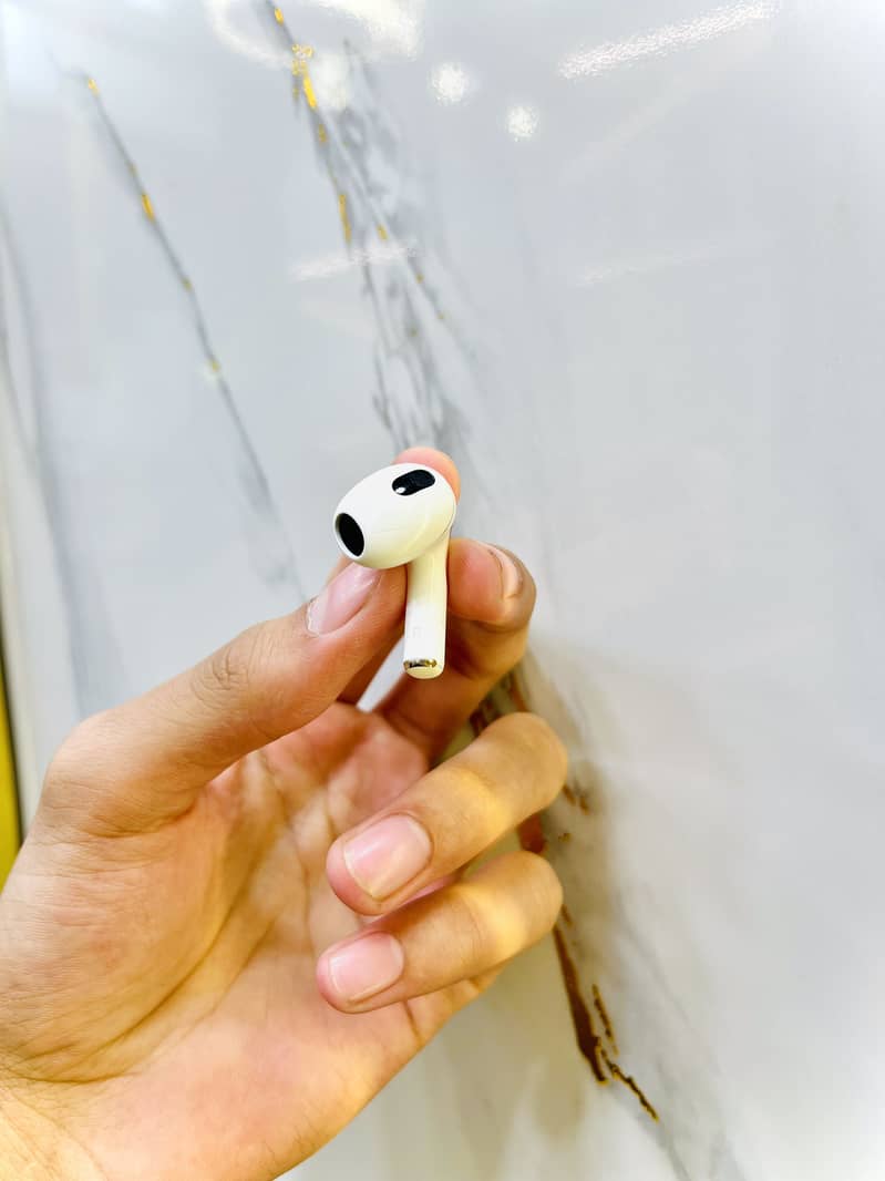 AirPods 3rd Generation 7