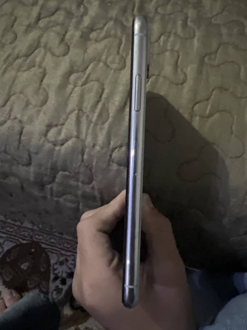 Apple iPhone X 2