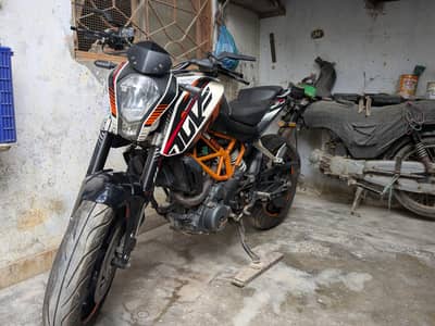 KTM DUKE 390