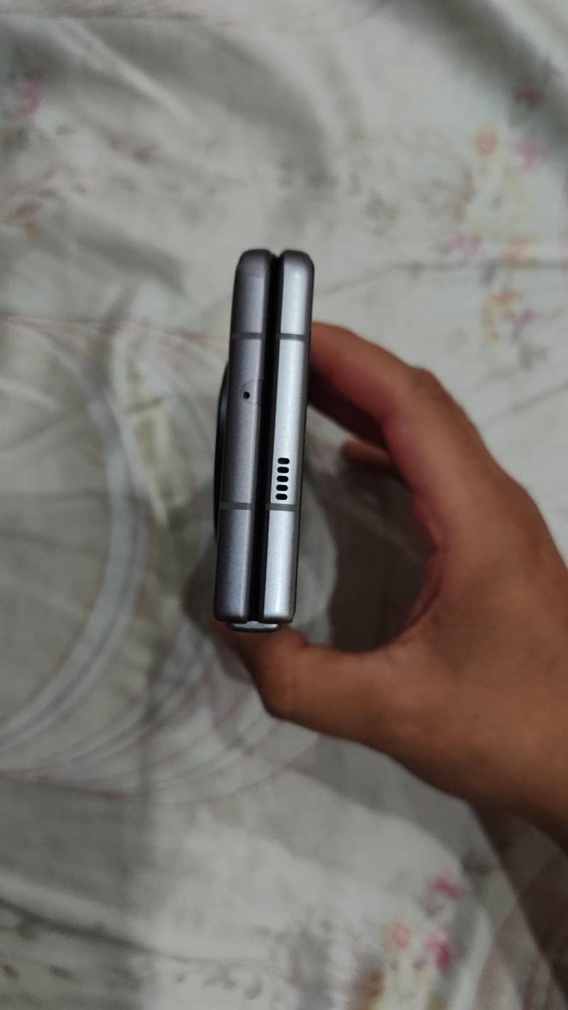 Tecno Phantom V Fold 0