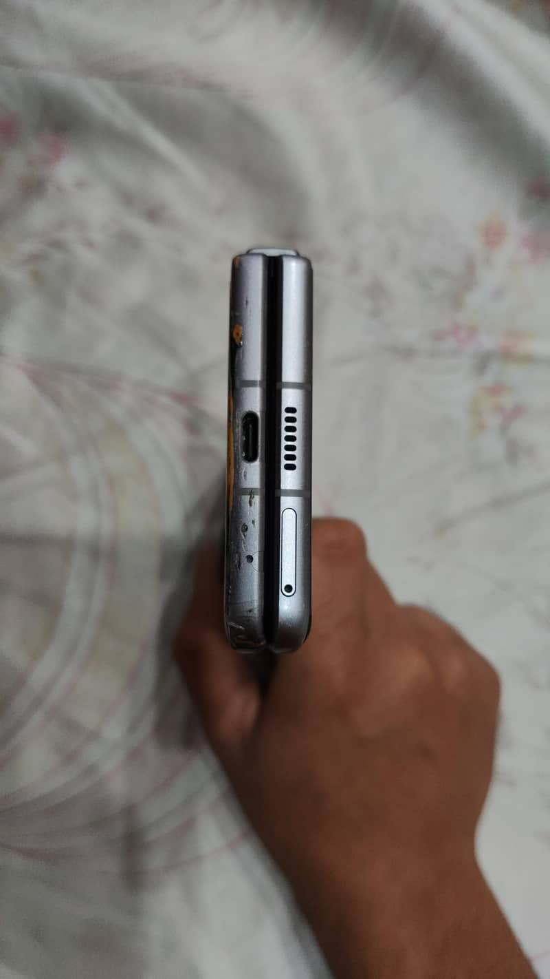 Tecno Phantom V Fold 2