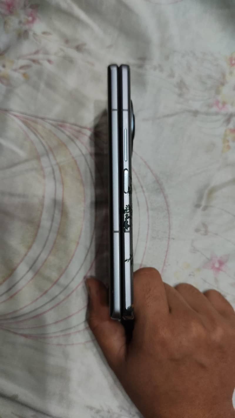 Tecno Phantom V Fold 6