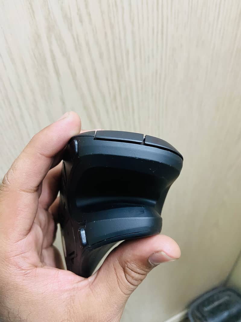 Wireless Optical Vertical Mouse 5