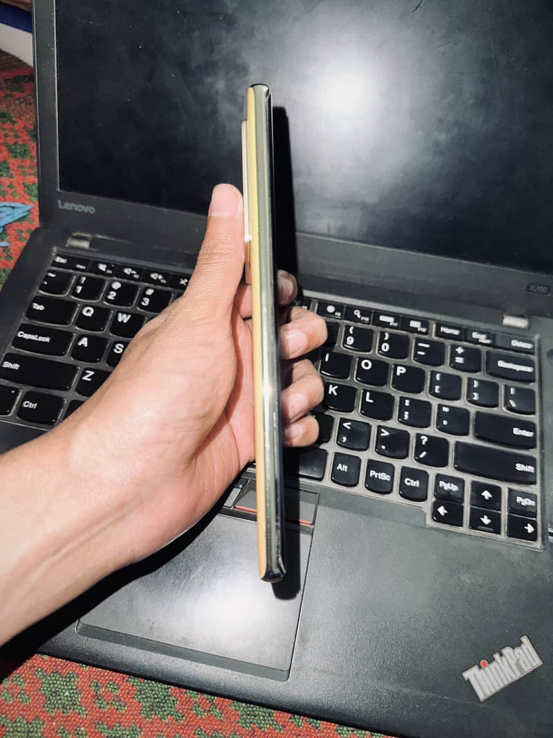 Infinix Note 40 Pro 4