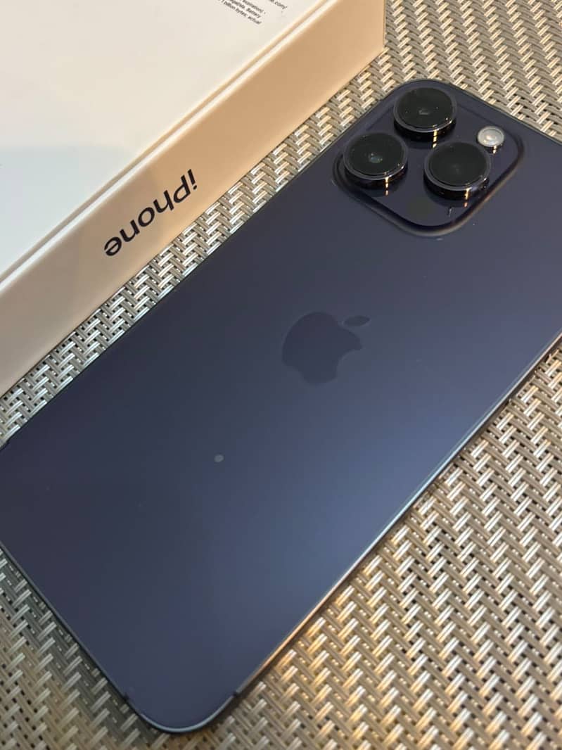 Apple iPhone 14 Pro Max 1
