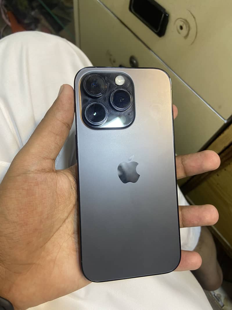 Apple iPhone 14 Pro 0