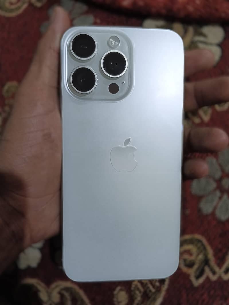 Apple iPhone 15 Pro Max jv 0