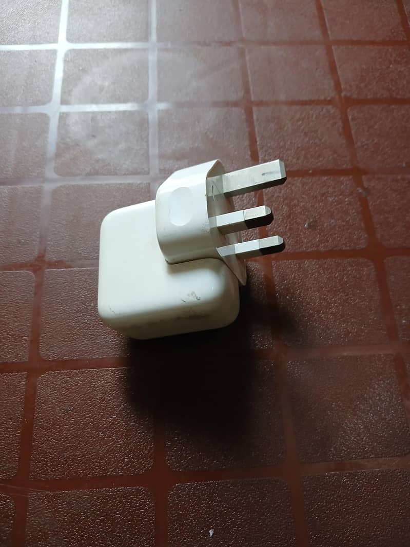 Apple Charger 2