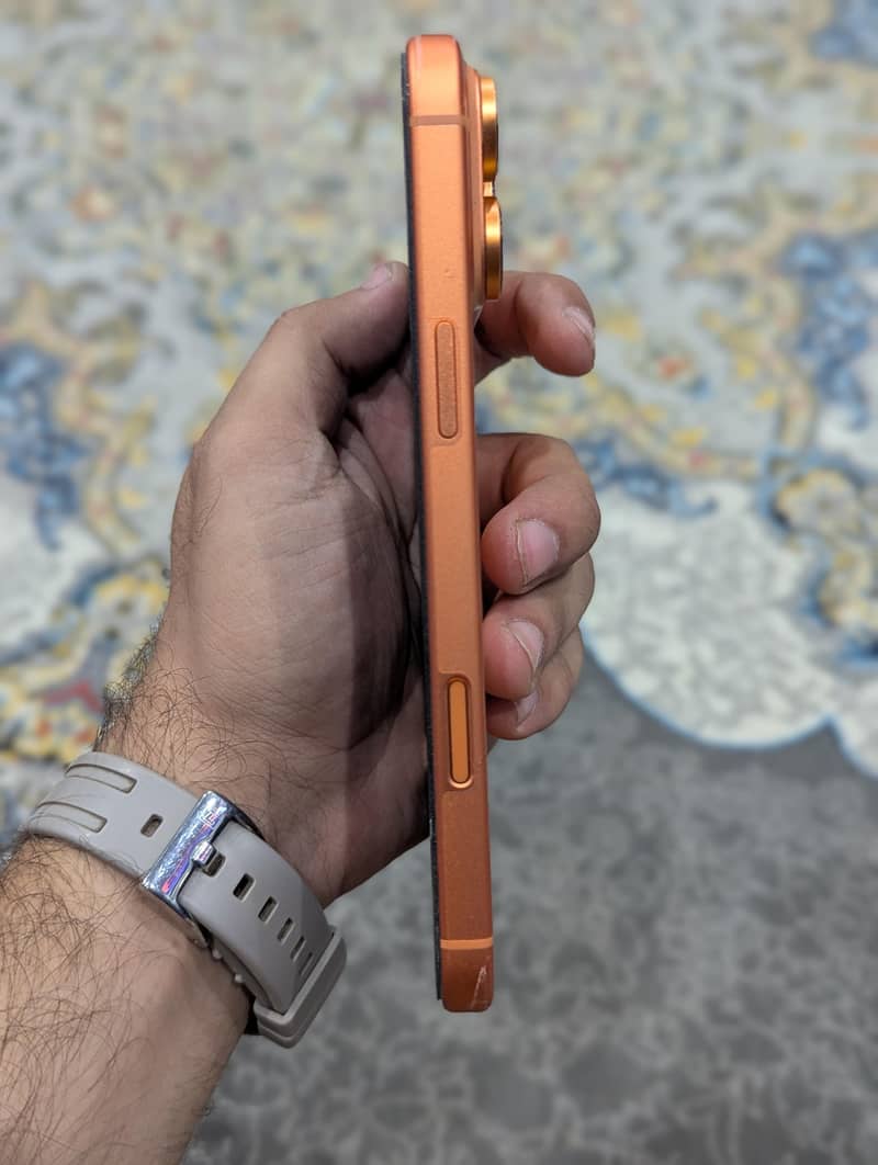 Apple iPhone 17 Pro Max 2
