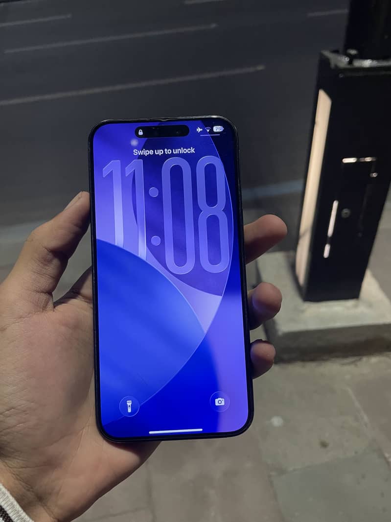Apple iPhone 15 Pro Max 5