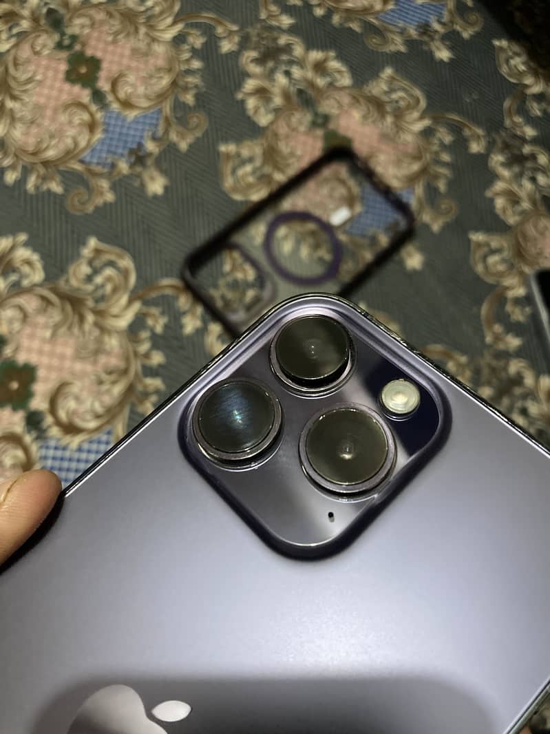 Apple iPhone 14 Pro Max 4