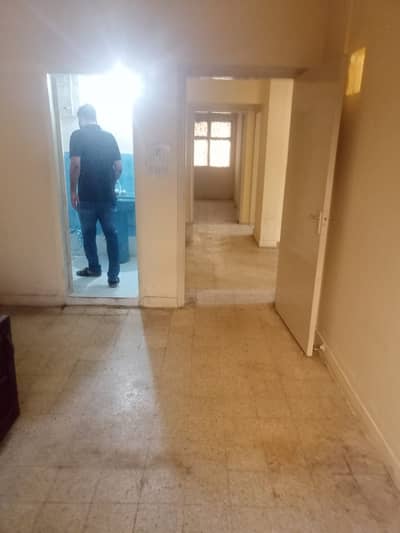 Excellent Flat available for rent at Bhayani Heights prime location, peaceful environment! Key Available Roshan Associates