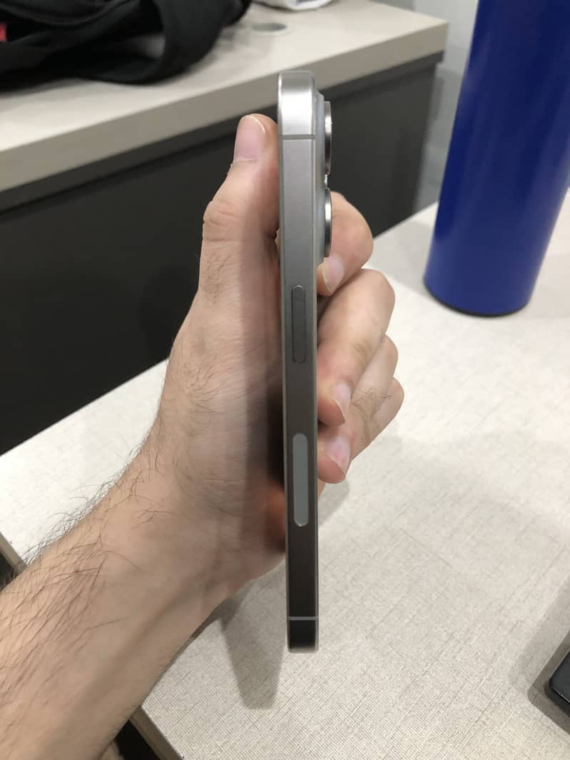 Apple iPhone 15 Pro JV 2