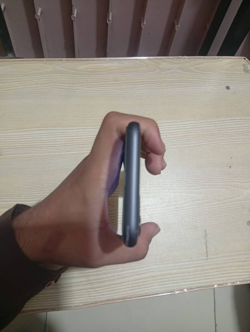 Apple iPhone 11 5